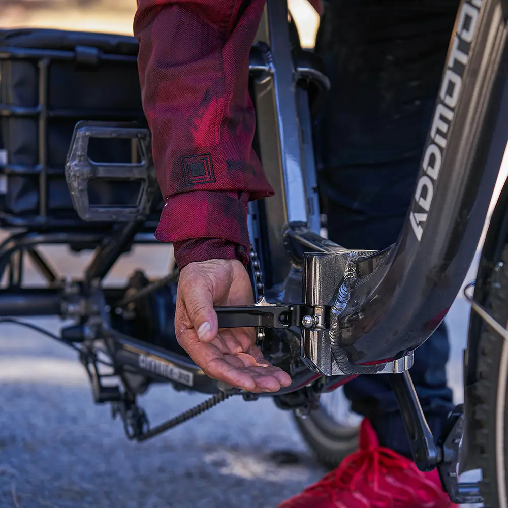 fold the electric trike's frame